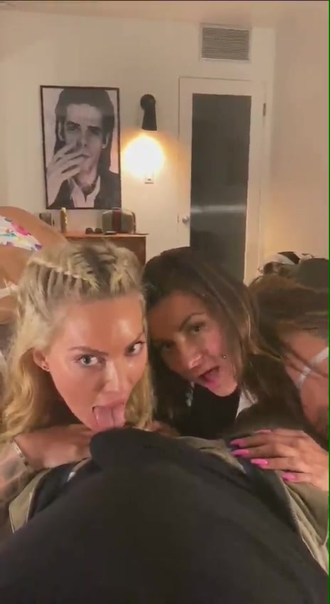 [HARD.X] Viking Barbie w/ Best Friends THREESOMSE