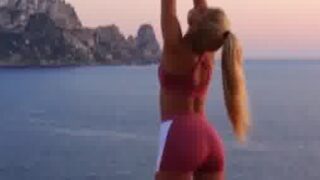 Pamela Reif show off Fit Body on the beach !!!