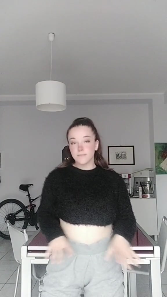 Francesca Moretti – Hot Tiktoker dancing in front of camera