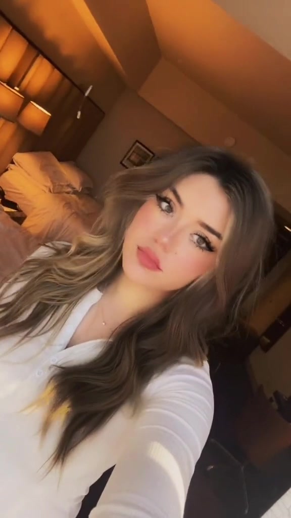 BrookeAB New Video – Such a Beautiful Girl