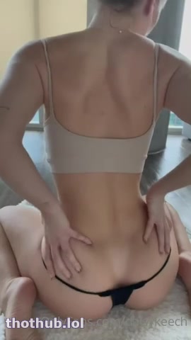 Daisy Keech Striptease Show Off Nice Ass