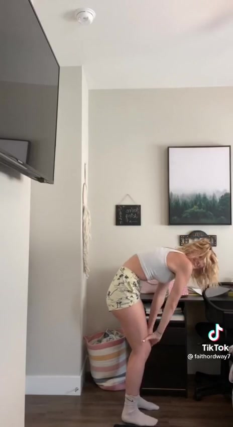 Faith Ordway Twerking nice Ass – Video Hot