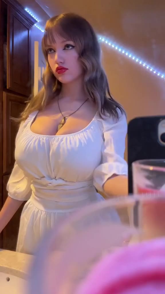 Mikahlynn Show Big BOOBS