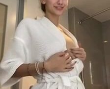 Hot Girl Show Big BOOBS in bathroom – Sydney May 0nlyF Leak Video