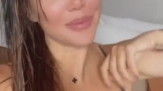 Wanda Nara Show Off Nice BOOBS