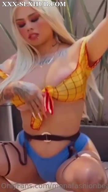 Mona Fashion – Blonde Girl Show Off Big BOOBS –