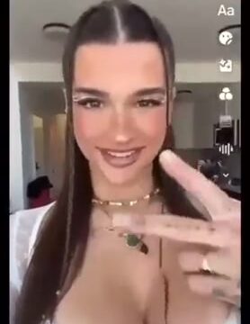 Arikytsya OF leak Video – Nipslip show Big BOOBS