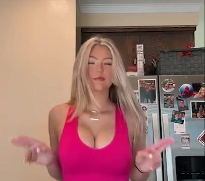 Hailey Sigmond onlyfans leak video – dancing show off big boobs