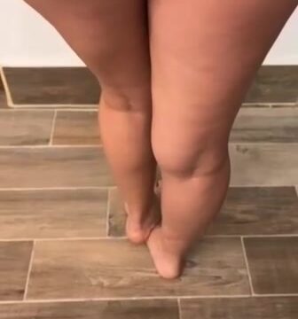 Monafashion onlyfans leak – no panties show off juice ass