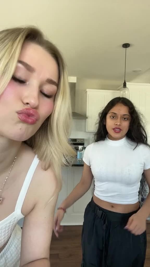 Sondrablust leak video – She so Fking hot !!!