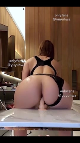 Yuyuhwa onlyfans leak – Dildo riding on