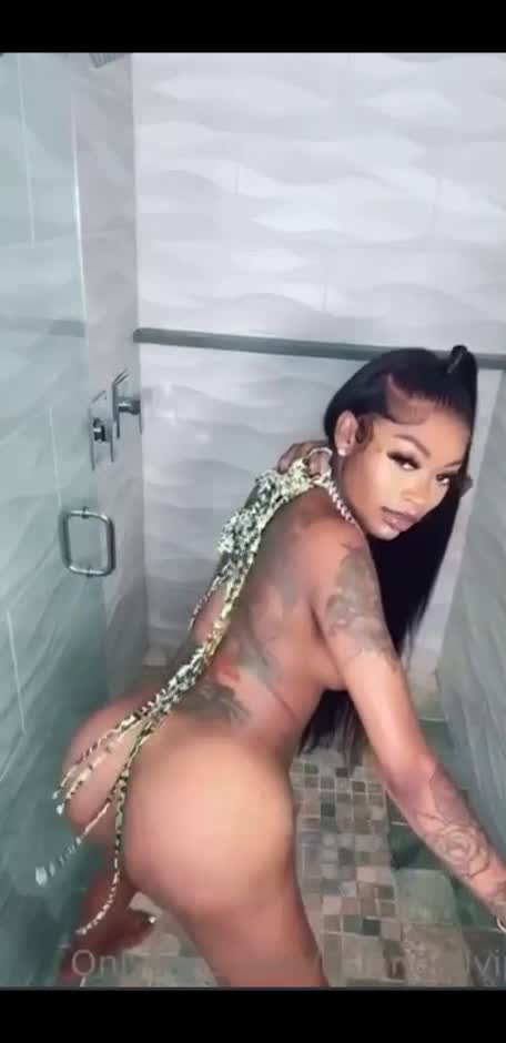 Asian Doll naked leak twerking Juice Ass