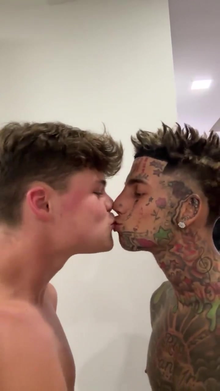Jack Doherty onlyfans leak video – Gay kiss