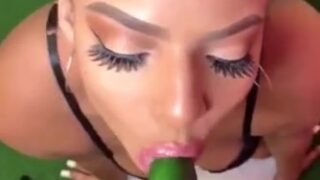 KKVSH onlyfans leak – she so good at sucking