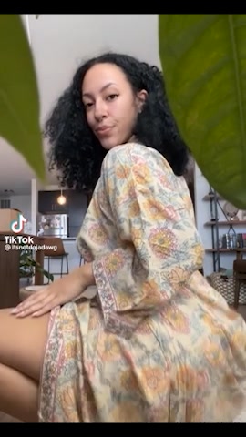 Itslunarliv onlyfans leak – in towel Twerking ass so lewd
