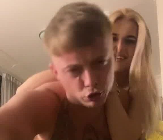 Sophie Aspin onlyfans leak video with boyfriend