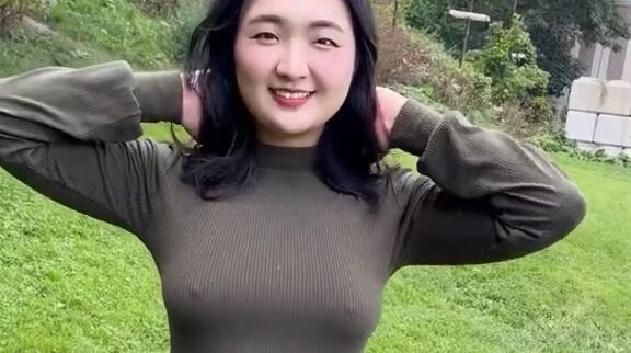 Aroomi Kim onlyfans leak – Topless outdoor