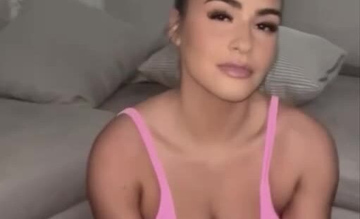 Cam Cordova onlyfans leak – Damn !!! she looks so erotic