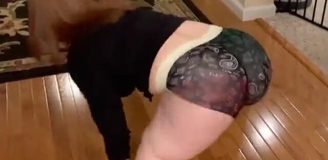 kelsey lawrence onlyfans leak – Midget girl twerking Big ass