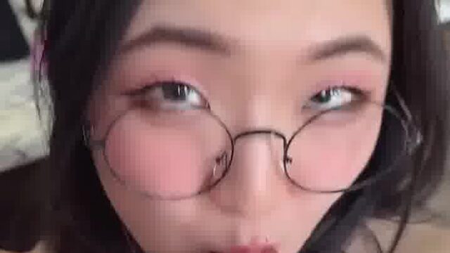 Aroomi Kim sex tape – Sucks & gets fucked by a big dick / Orgasm